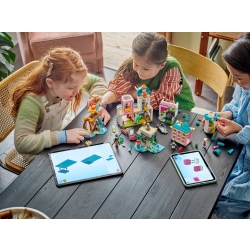 Klocki LEGO 43267 Zamek księzniczek i królewskie zwierzaki DISNEY